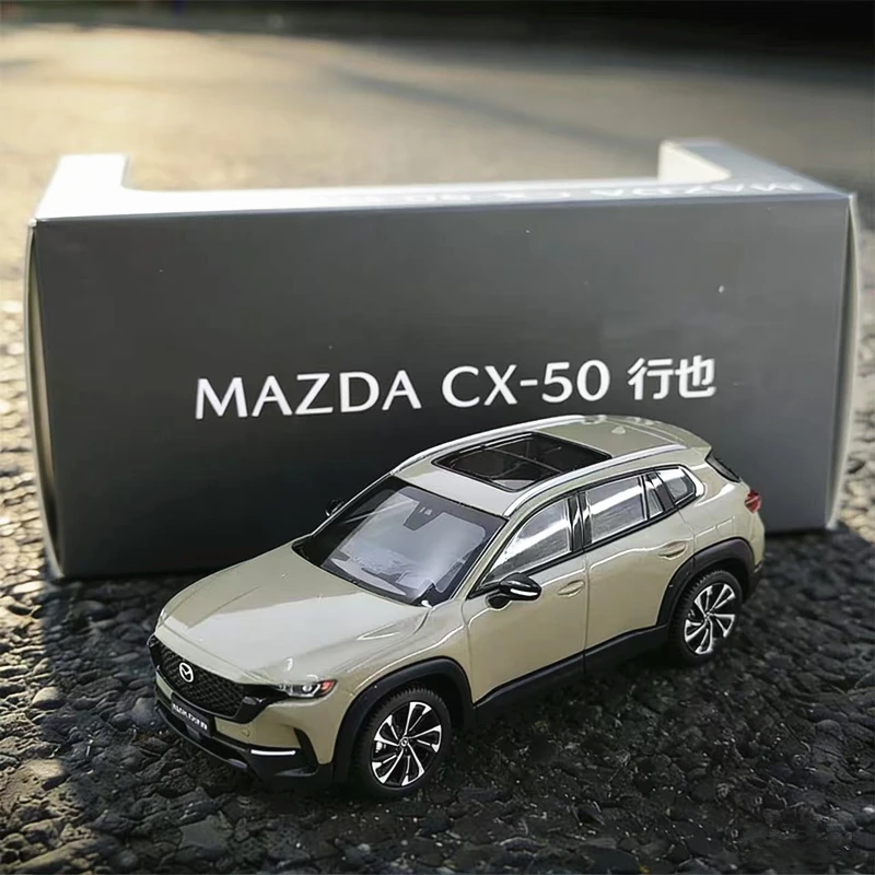 

Масштабная модель автомобиля Mazda CX-50 1:43, литая из металла, высокодетализированная коллекционная миниатюра, подарок для детей, украшение