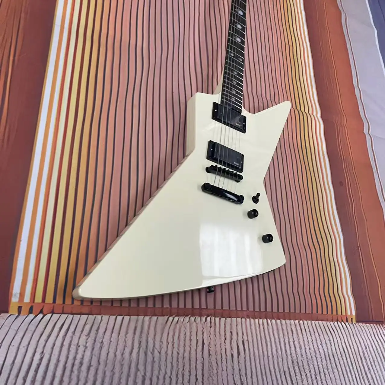 Alien milk white 6-chord electric guitar with Buddha's fingerboard inlay, factory real picture, in stock