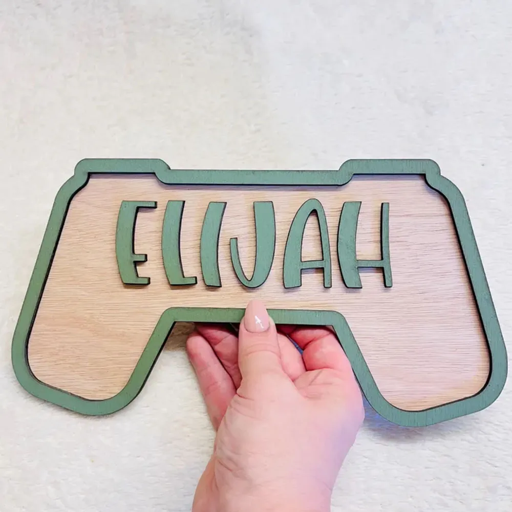Personalized gamepad door logo wooden surname brand - customizable bedroom decoration for boys and girls, durable gaming room gi