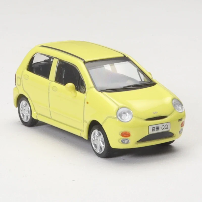 XCarToys 1/64 CHERY QQ （S11) Yellow Alloy Diecast Model Car Toy Collection Gift