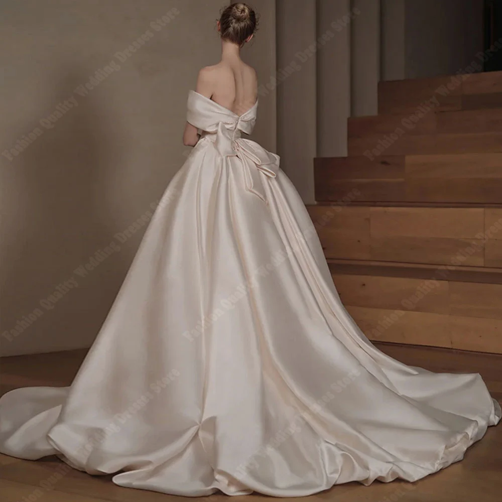 Elegante Frauen Brautkleider Helle Satin Braut Prinzessin Kleider Tiefem V-ausschnitt Wischen Länge Frauen Vestidos De Noche Angepasst