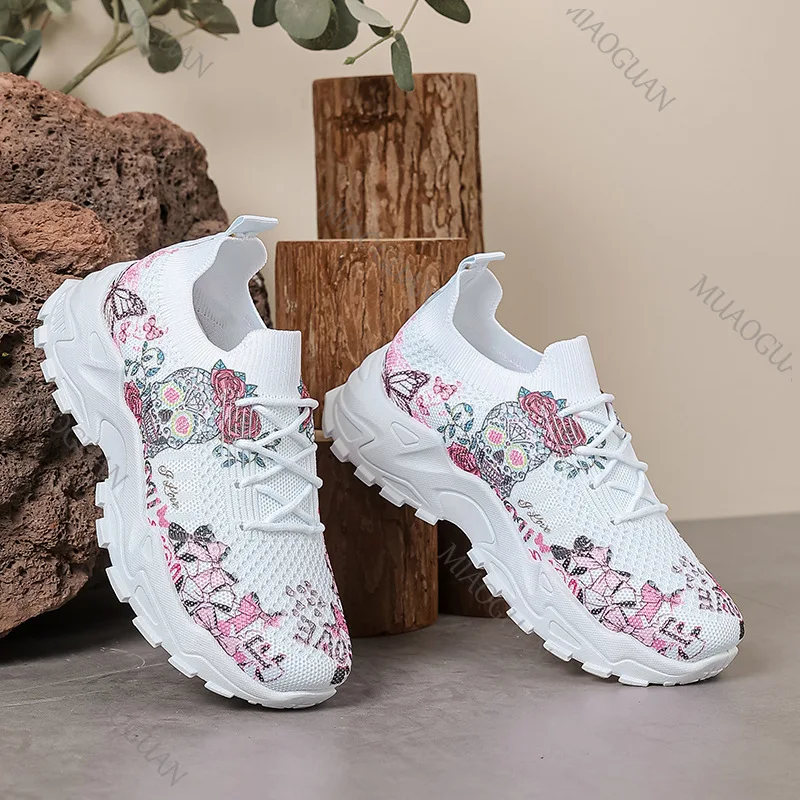 المرأة منصة أحذية رياضية 2026 ربيع الخريف موضة تنفس شبكة الدانتيل يصل مطبوعة الترفيه تنيس إسفين كعب حذاء رياضي غير رسمي #1