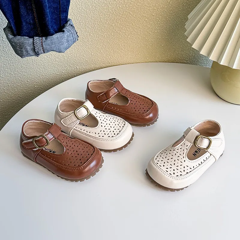 

Детские повседневные туфли-принцессы однотонные универсальные, модные туфли без каблука с вырезами, новинка 2026 года, трендовые прогулочные туфли для малышей