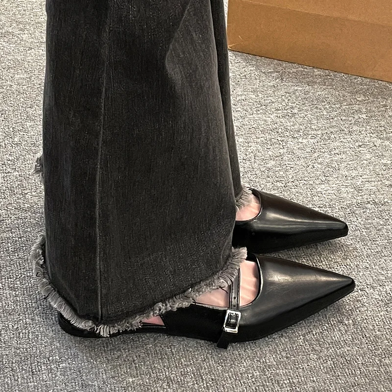 New Spring Women's French-Style Closed-Toe Sandals Luxurious Slip-On Designer Shoes Fashionable and Elegant Party Flat Sandals