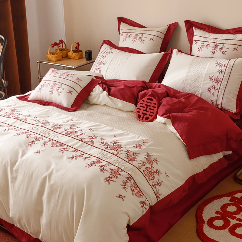 

Red Cotton Wedding Bedding Set 4-Piece New Couple Celebration Quilt Simple Wedding Series Warmth Retention Long Staple Cotton