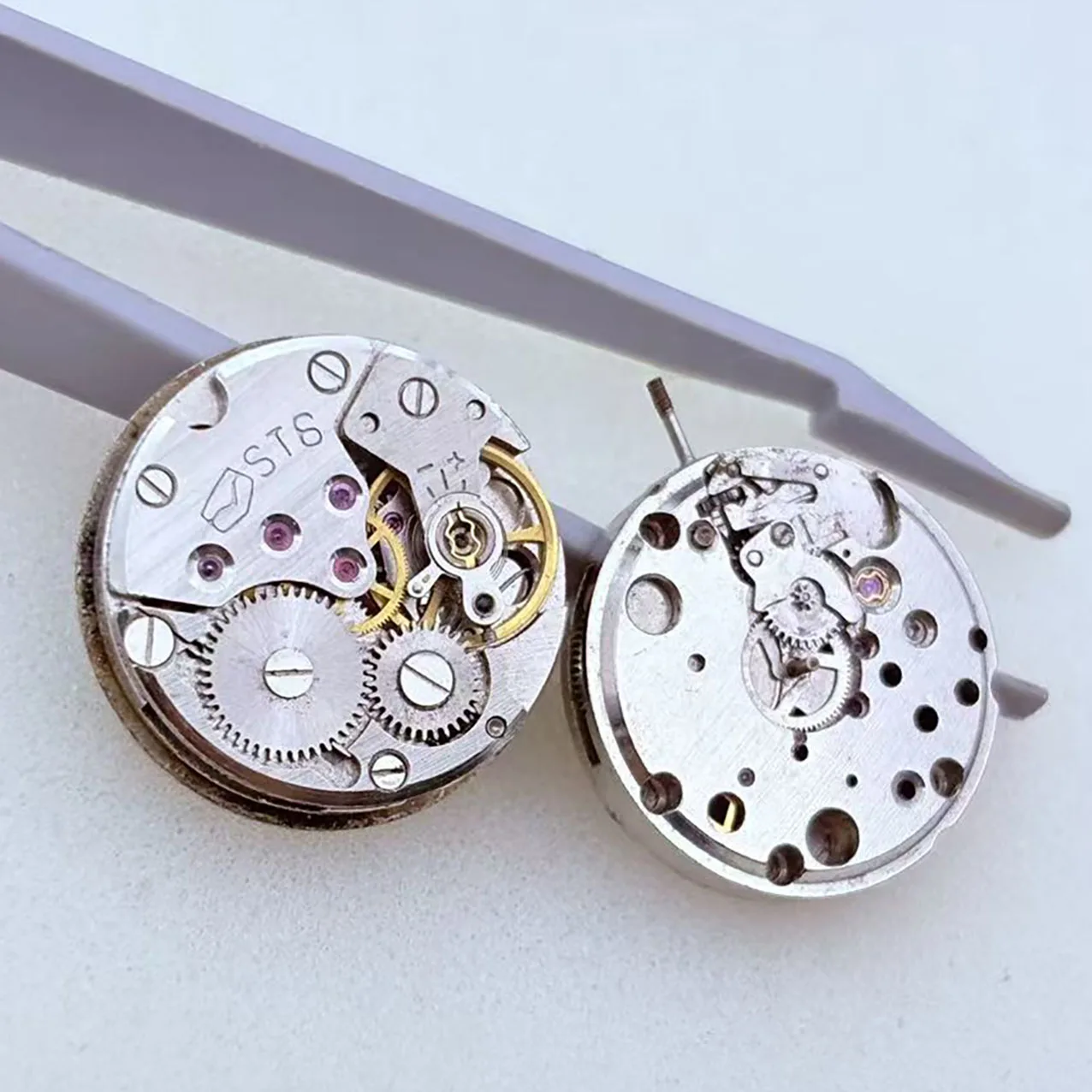 For Beginners Practice Repairing Watches Disassembling Researching Bad Movement ST6 No functional Old Movement Watch Accessorie