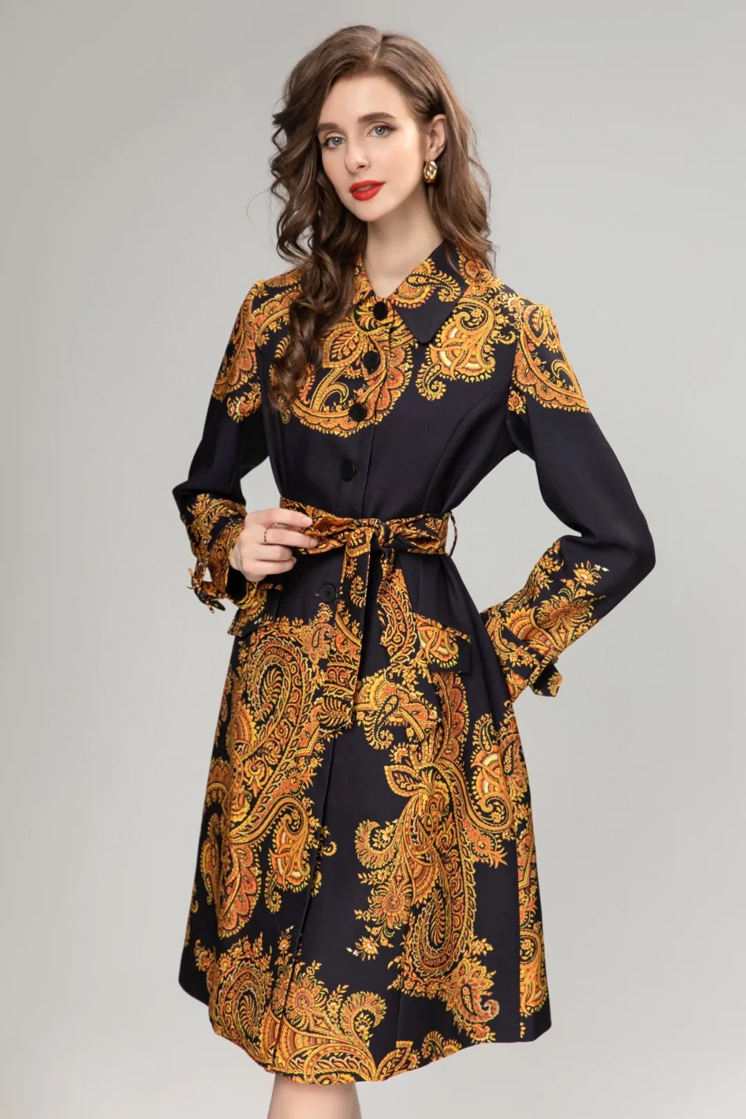 Women‘s Long Trench Coat With Paisley Print From Designer Runway Fashion For Spring Autumn 2023