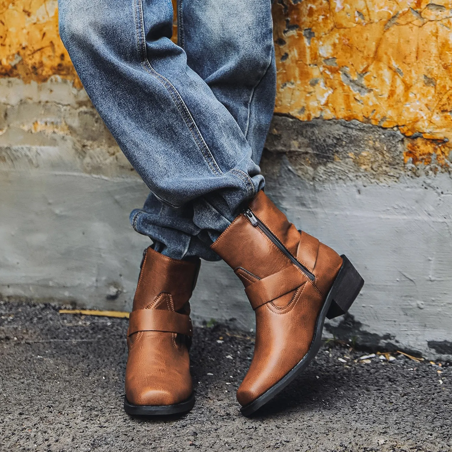 Men's Leather Boots Side Zipper Western Cowboy Boots Retro Men's Short Boots Lightweight Comfort Outdoors Boot view 3