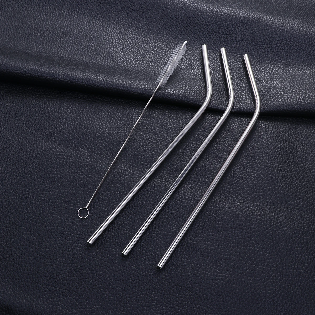 

4Pcs Stainless Steel Reusable Curved Drinking Straws Set Eco Friendly Long Lasting Cleaning Brush Reusable Straws