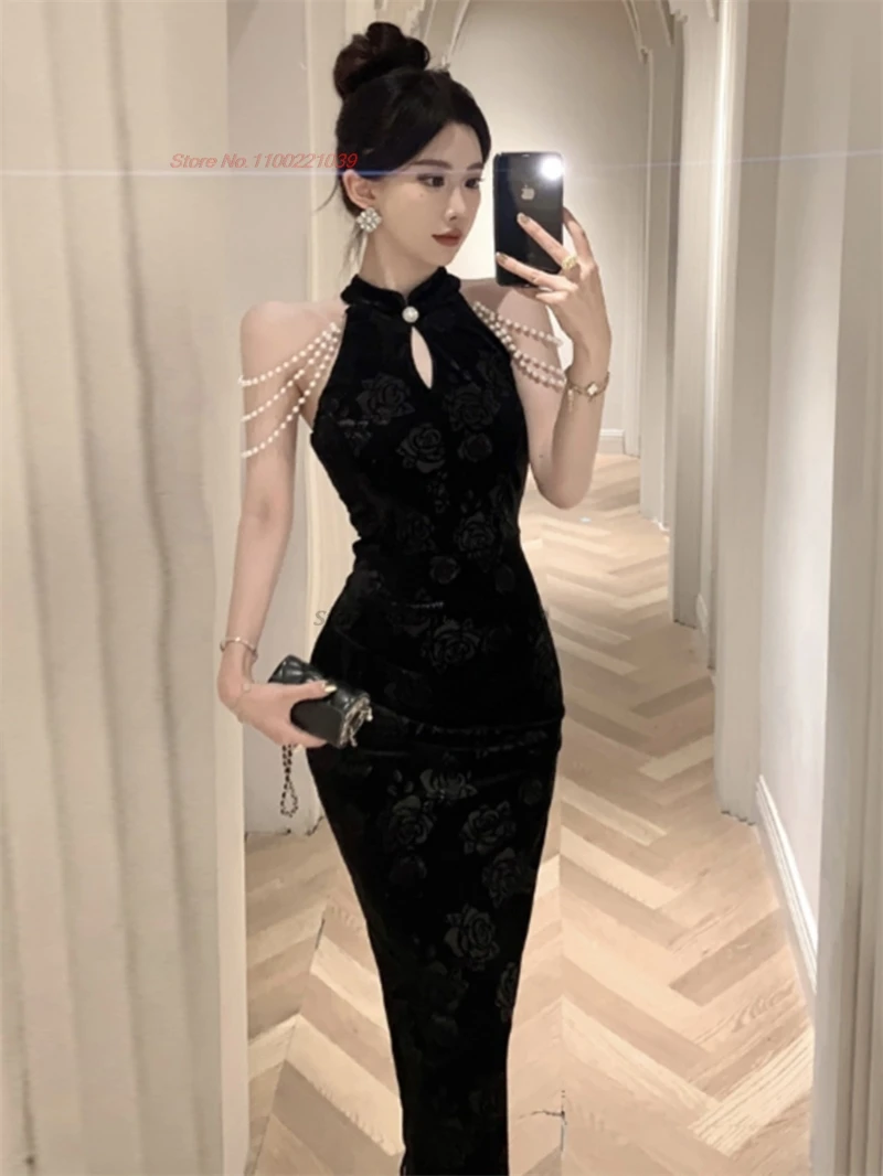 2025 oriental sexy dress improved cheongsam traditional sleeveless velvet qipao hollow out dress halter bodycon dress qipao