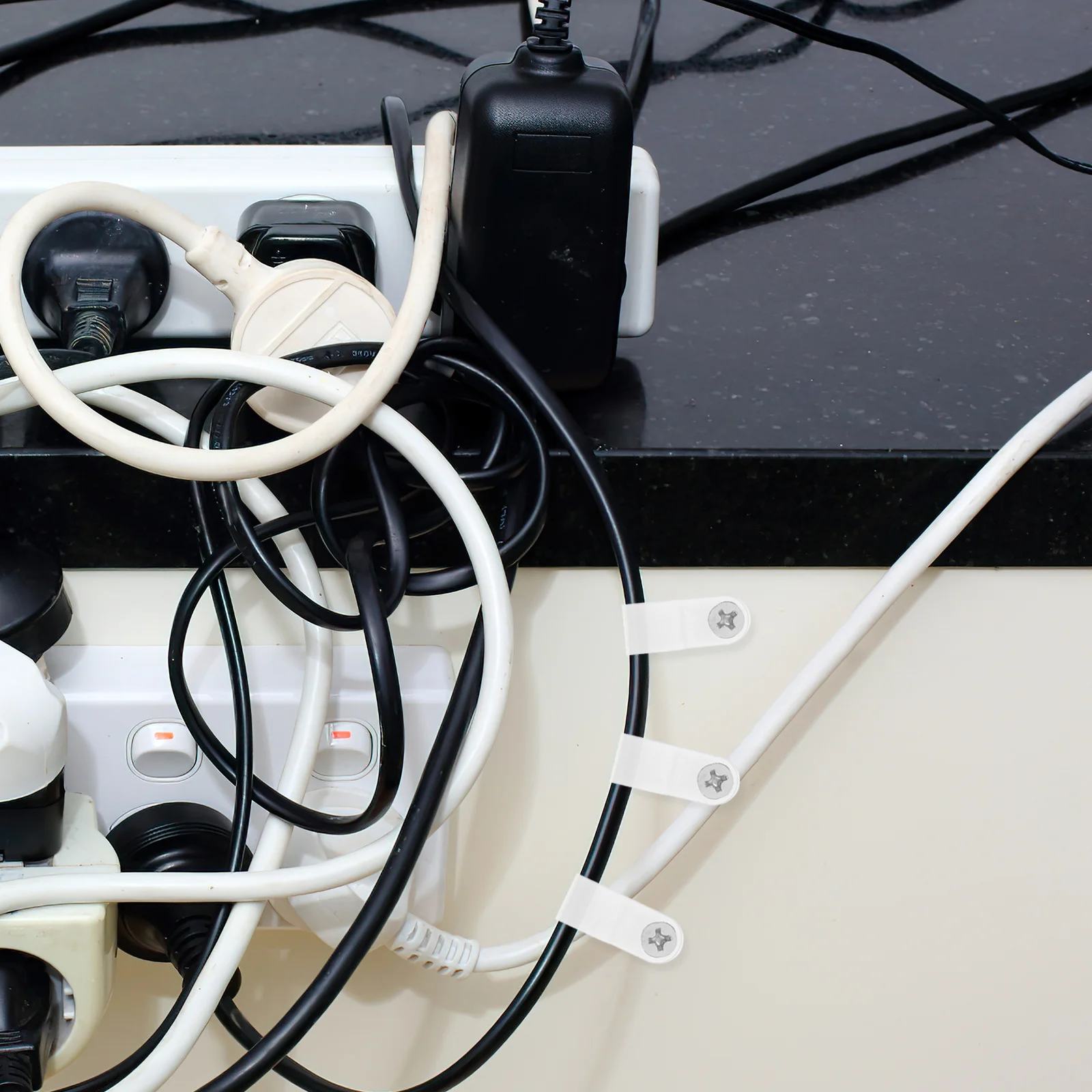 

200Pcs Cable Clips with Screws Plastic Wall Cord Clips for Electrical Wire Management Fine Workmanship Home Use