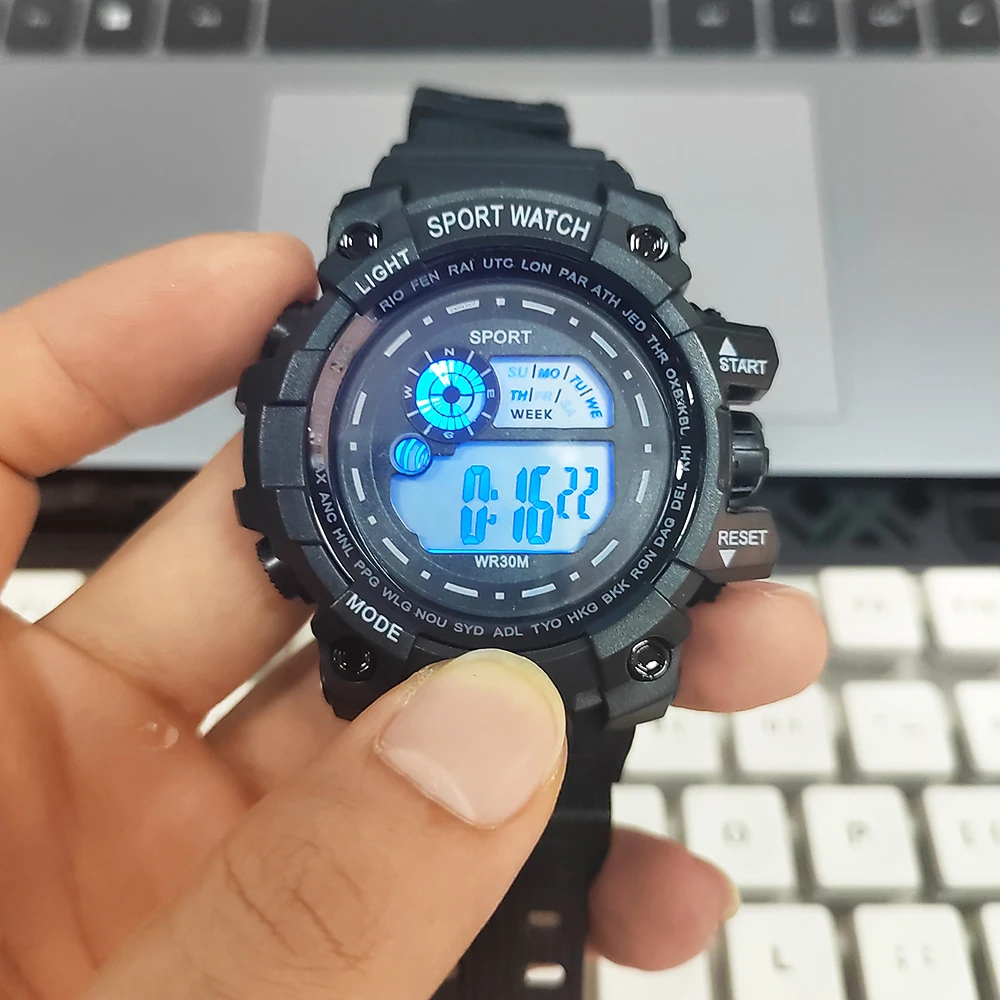 YIKAZE Jam Tangan Olahraga Pria Jam Tangan Digital LED Tahan Air Jam Tangan Olahraga Kebugaran Dial Besar Jam Tangan Elektronik Multifungsi untuk Pria