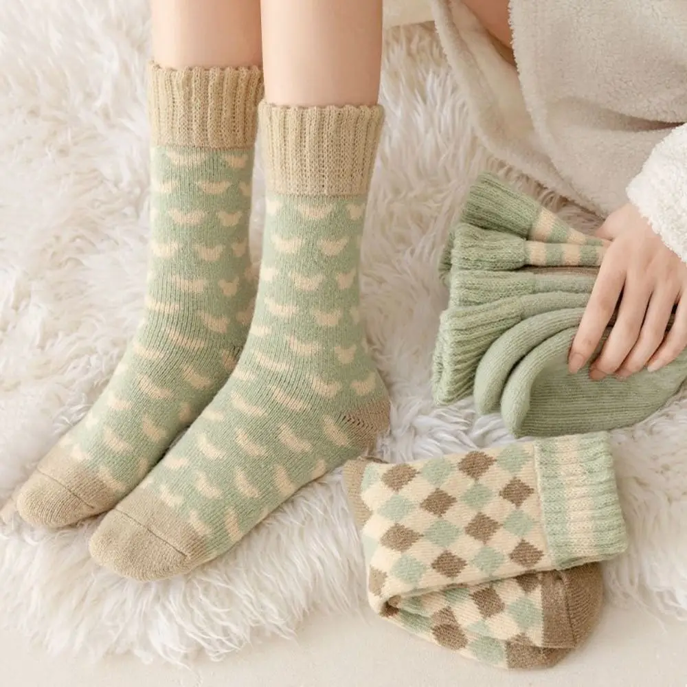 

4Pairs Soft Stripe Grid Thickened Socks Winter Mid-tube Floor Socks Hosiery Sleeping Warm Socks Women Winter
