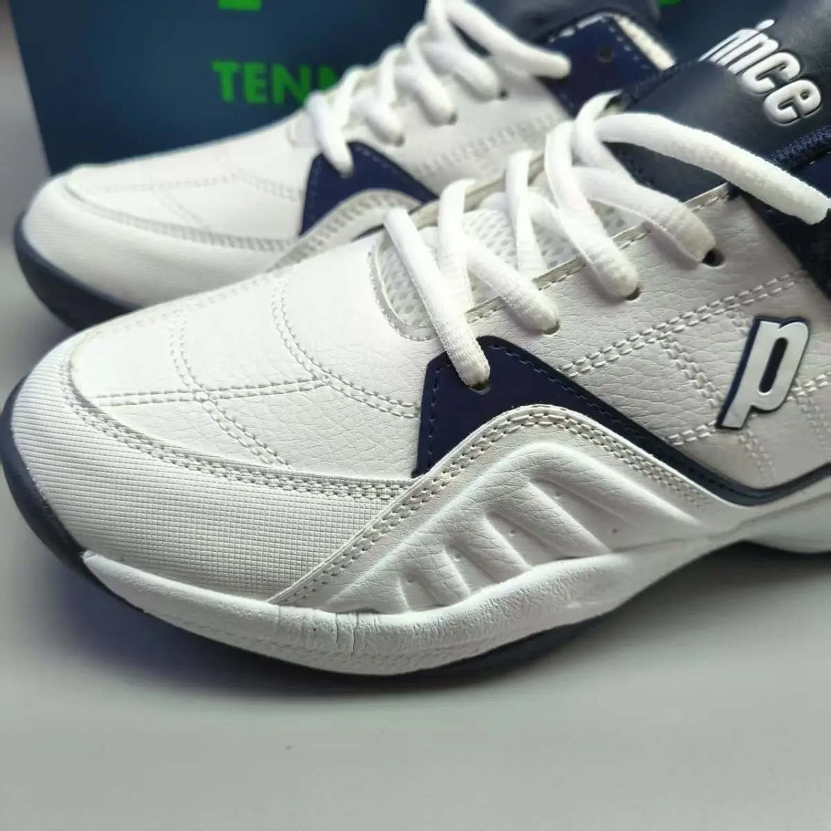 

New Unisex Comfortable Professional Breathable Table Tennis Shoes Badminton Training Shoes Indoor Court Shoes Very Good