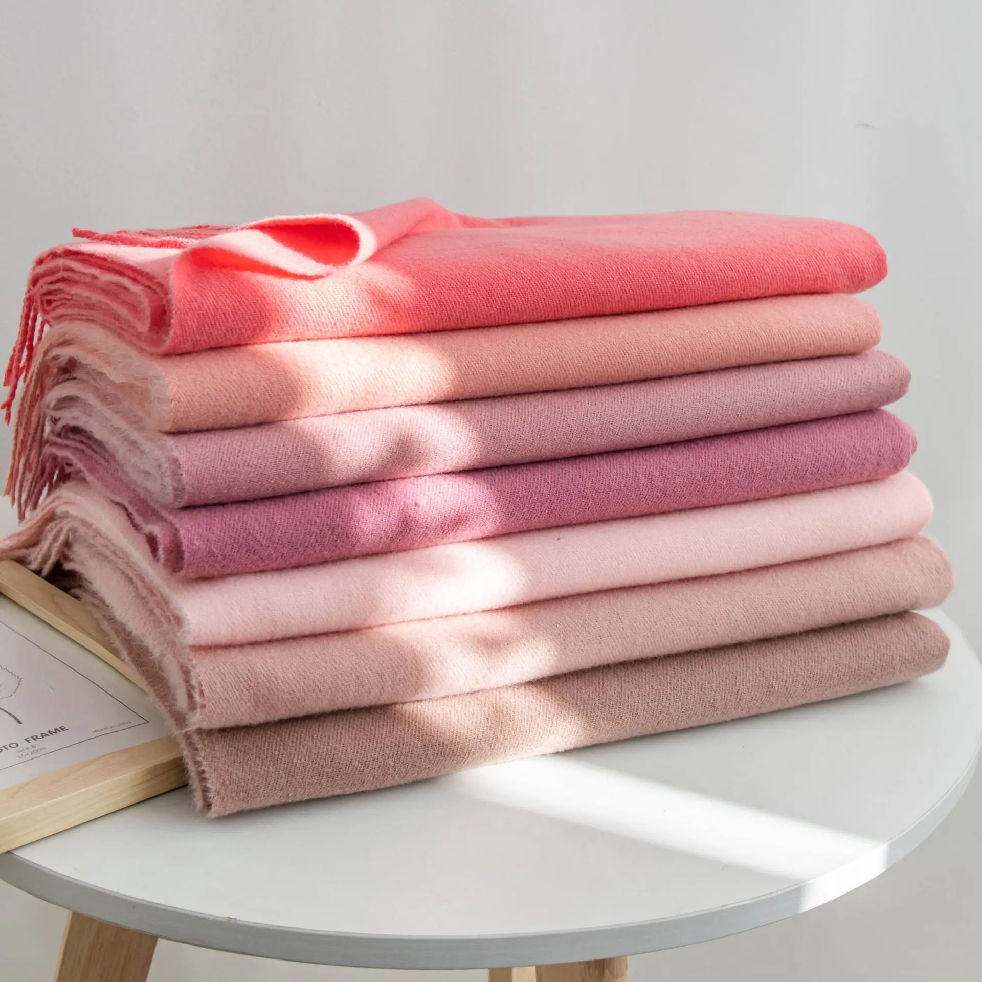Celebrity Style Cashmere Feel Scarf Autumn and Winter Korean Imitation Cashmere Girls Senior Sense 2026 Shawl Warm Scarf