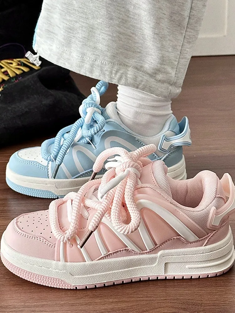 

2025 New Couple Casual Board INS Versatile Heightening Thi Bot Du oes Dopne Deqin Women's oes Faionable Sneakers