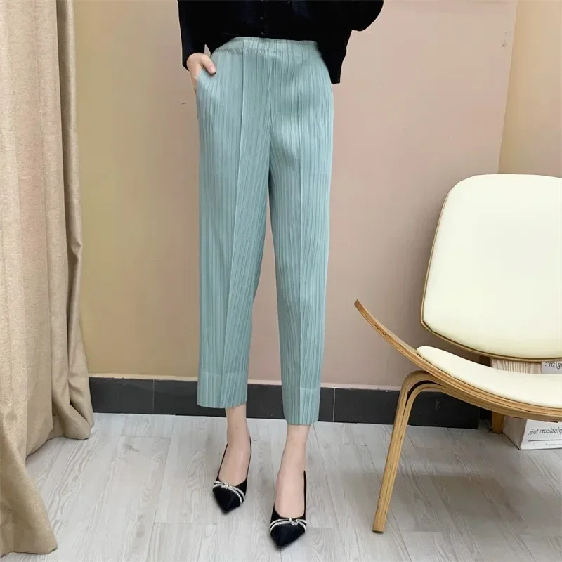 GGHK Pleated Straight Nine-minute Pants 2024 Summer Casual Fashion Versatile Women's Pressed Pleated Pants High-waisted Skinny