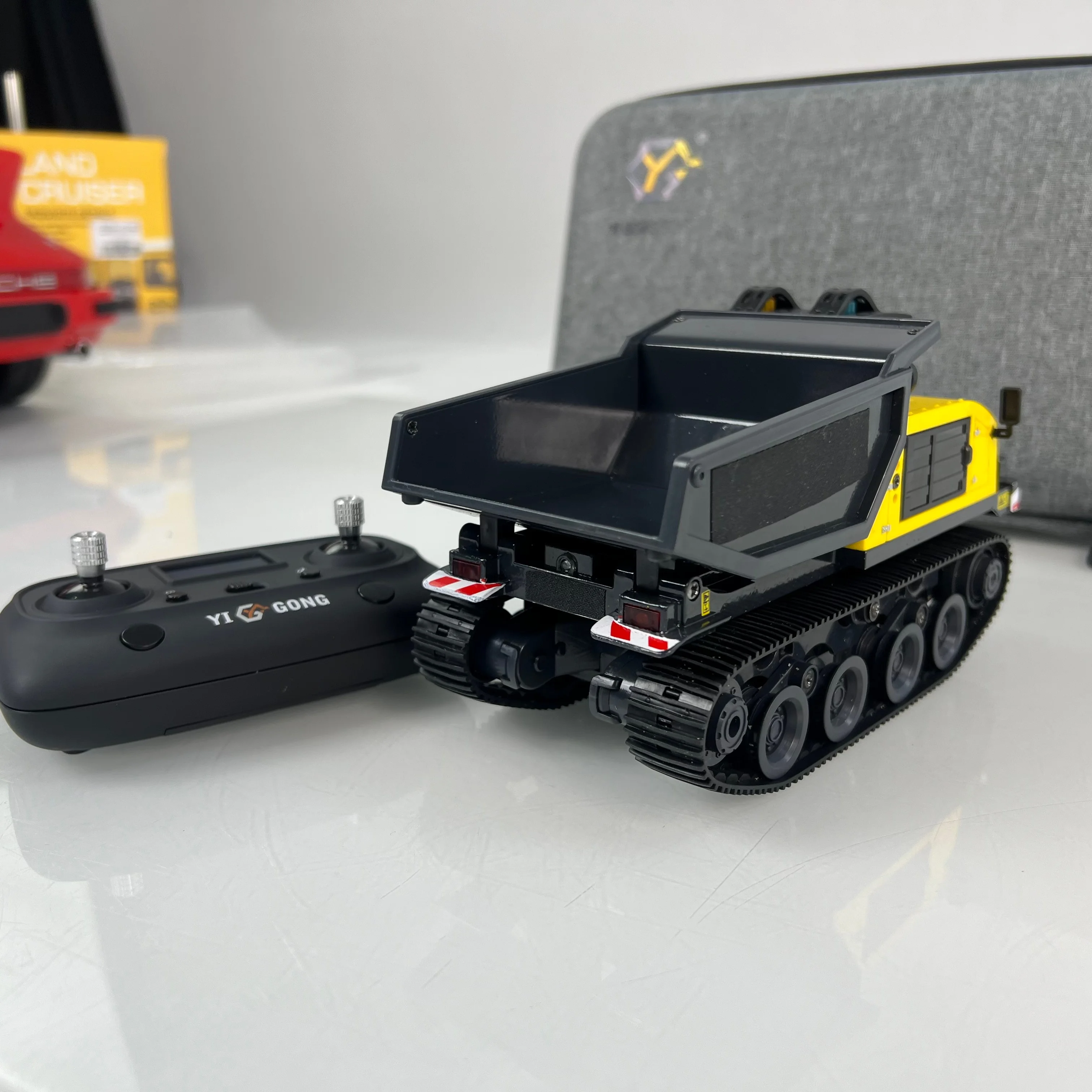 RTR 1/50 T14R パンサー 電動RCクローラー ダンプトラック 建設車両 クローラー式ティッパー 完成品モデル おもちゃ ライト サウンドユニット付き