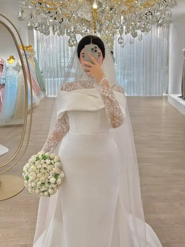 Customized Minimalist White Satin Bridal Gown Off Shoulder Fold Neck Sheer Lace Long Sleeve Wedding Dress Vestido Novia