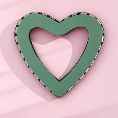 Flower Holder Heart-Shaped Floral Accessory Plastic Wedding Car Decoration Rack Green Wreath Stand For Anniversary Event
