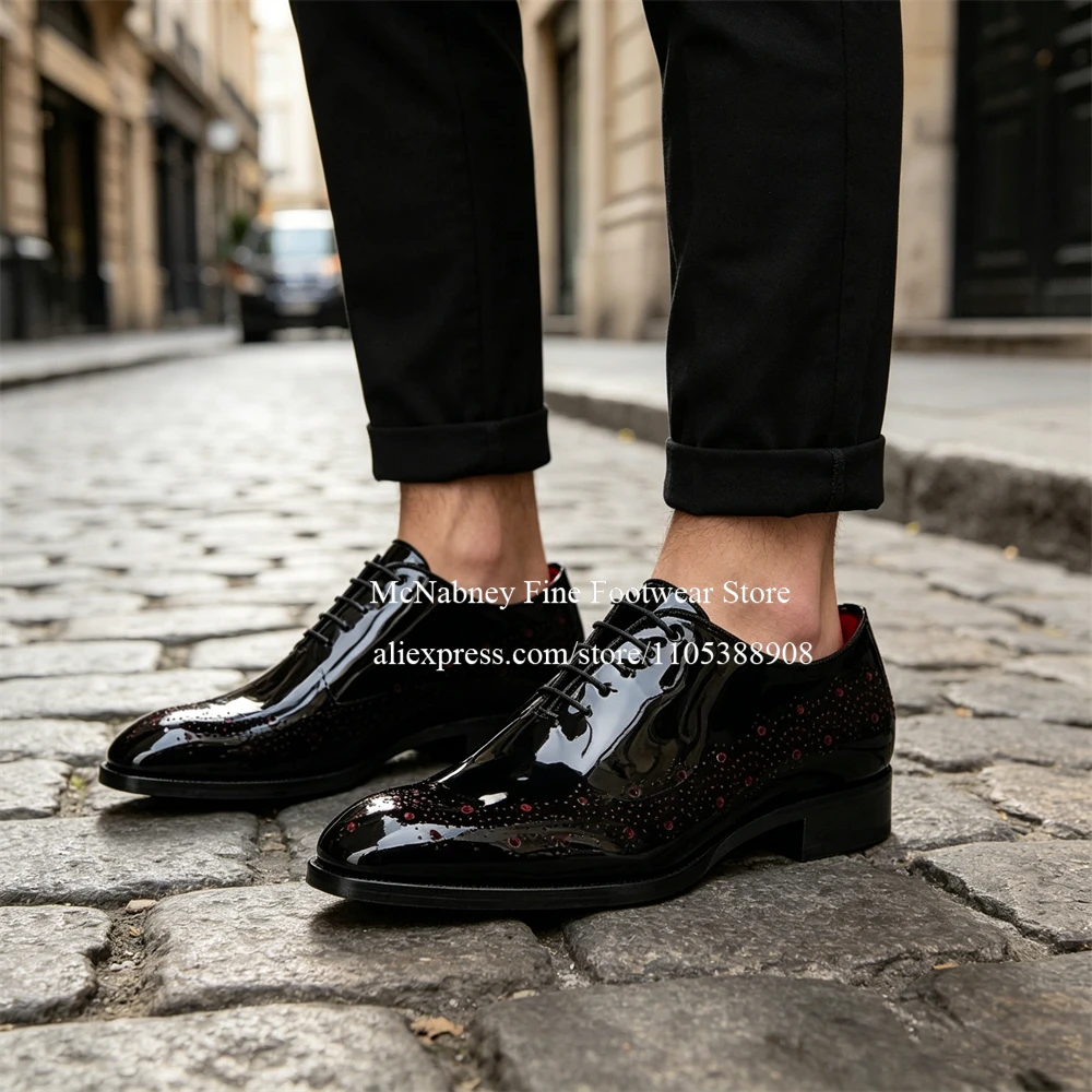 Luxury Gentleman Lace up Oxford Dress Shoes Black Patent Leather Brogue Red Dot Decor Formal Shoes Business Wedding Banquet Shoe