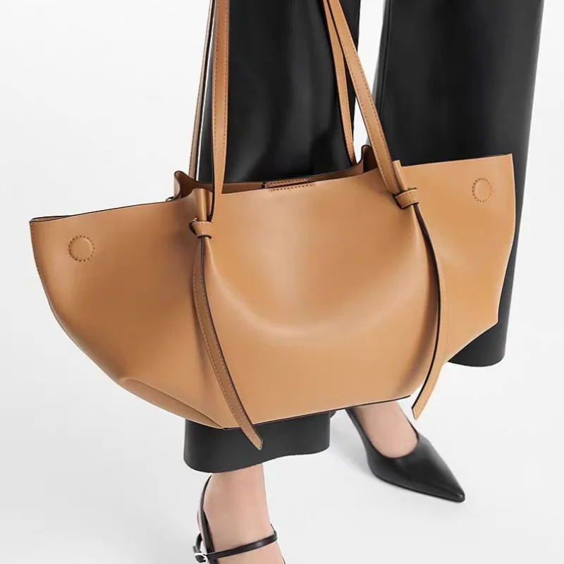 

High Texture Microfiber Leather Wings Bag for Women Trendy Adjustable Bag Type Tote Bag Versatile Composite Bag