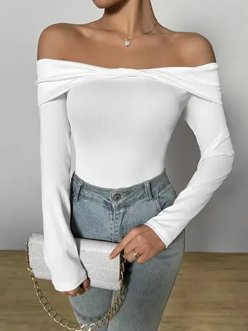 2024 Aliexpress Lente Lancering Nieuwe Yujie Sexy One Shoulder Top Slim Fit Off Shoulder Rugloze Vrouwen Met Lange Mouwen
