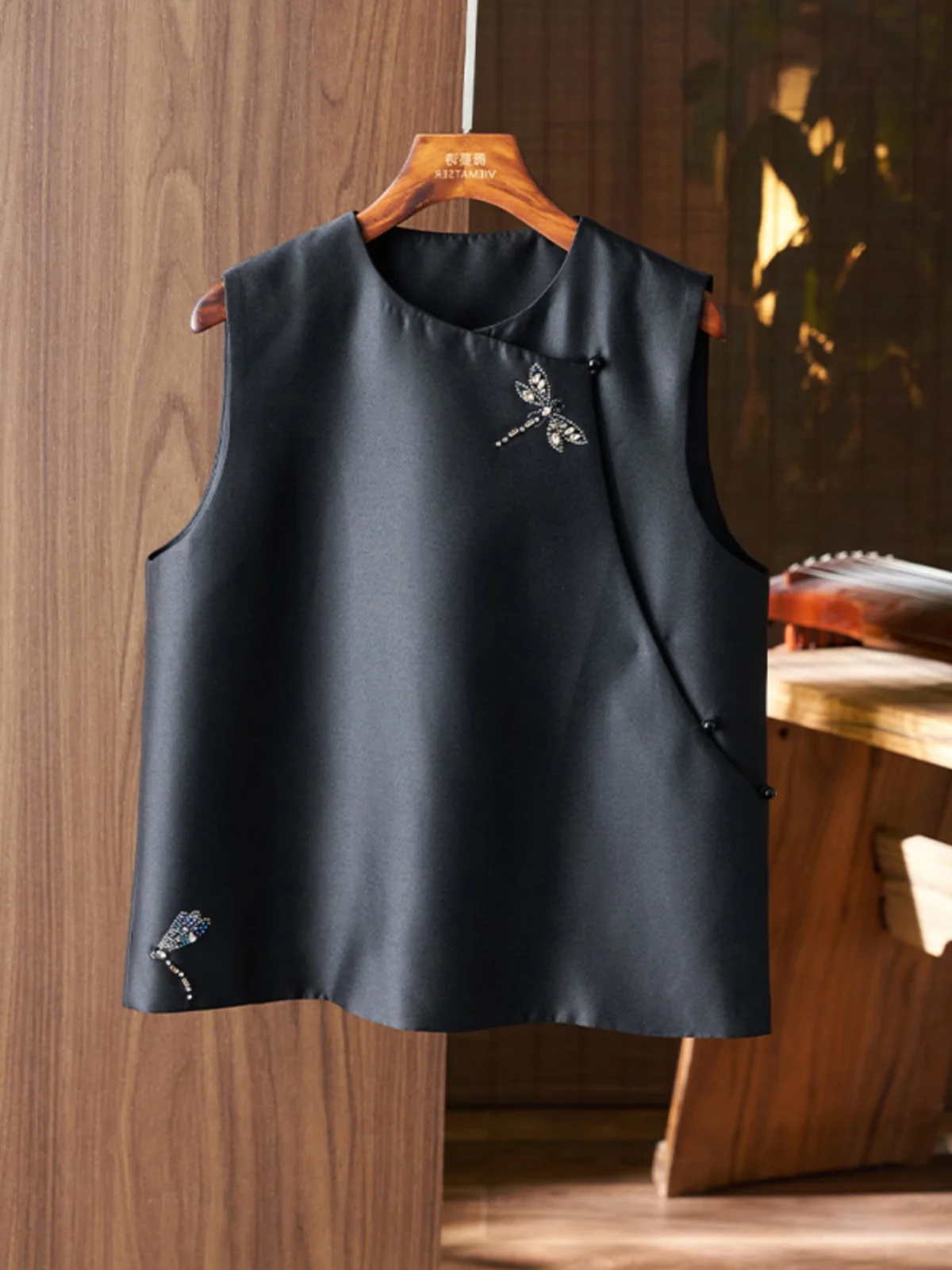 

Новый женский жилет Ele Bla со стразами в китайском стиле, легкий, модный, весна 2026, высококачественная женская одежда