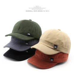 Short brimmed hat Fashion retro men solid color light plate small label baseball cap outdoor sports men sunscreen sunshade hat