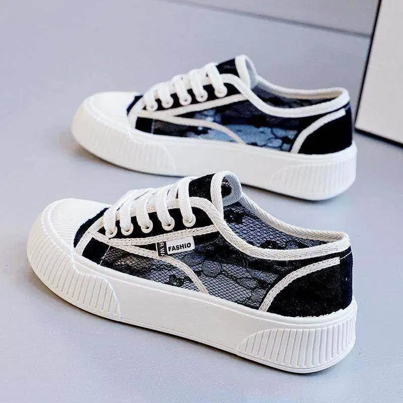 

Summer 2026 New Net Surface Canvas Shoes Women's Thin Versatile Thick Bottom Breathable Board Shoes Low Cut Casual Style