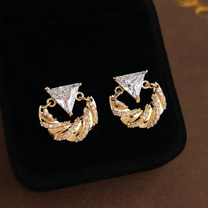 

Triangle Crystal Semi Circle Stud Earrings for Women Cute Gold Color Rhinestones Charms Statement Ear Jewelry on Party Birth