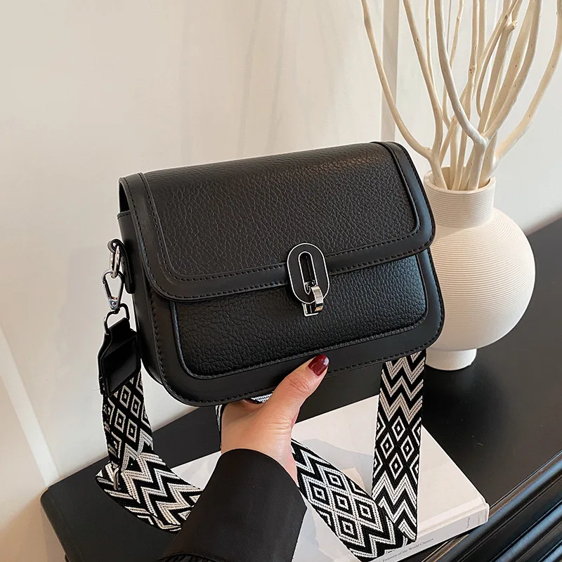 

Luxury Retro Personality Leisure Gorgeous Single Shoulder Crossbody Bag Senior Spring All-match Small Square Bag