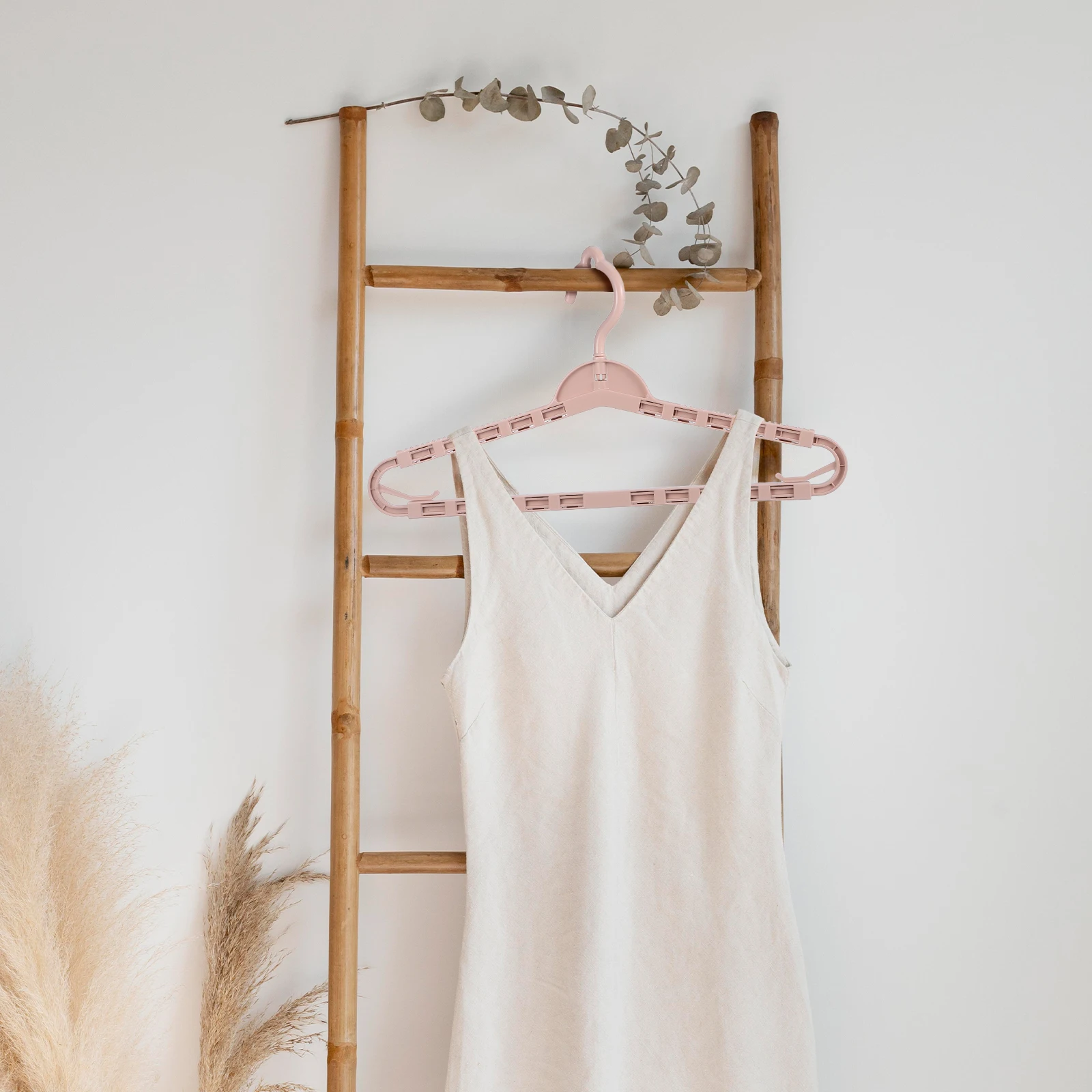 

8 pcs Telescopic Hangers Extra Wide Retractable Clothes Hanger PP Material Foldable Wardrobe Organizer For Home Garden