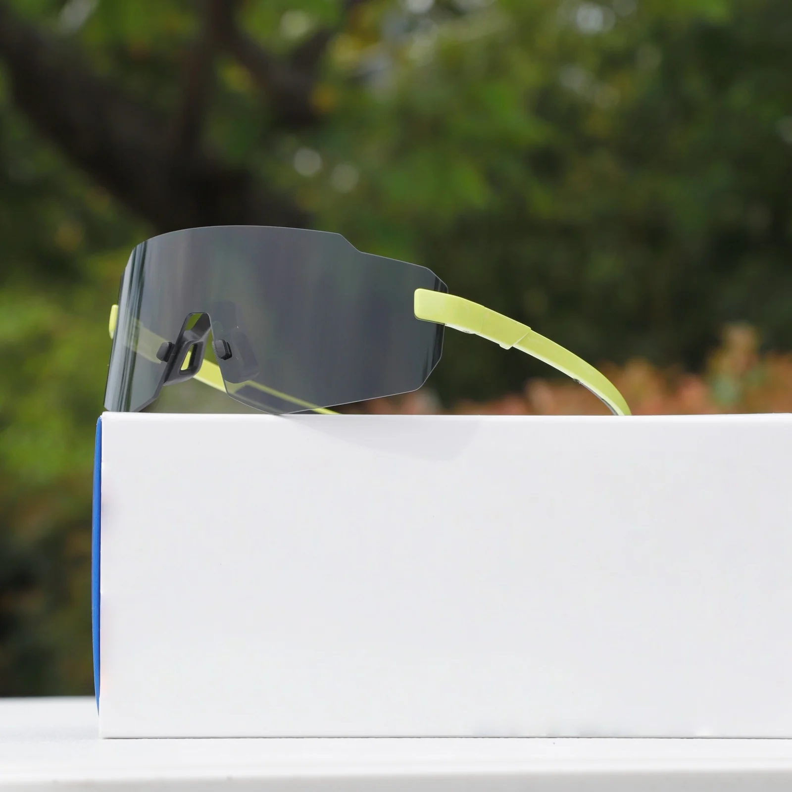 

Luxury Brand Cycling Glasses Cycling Sunglasses Goggles Road Bike Sports Marathon Running Frameless Photochromic Anti-fog