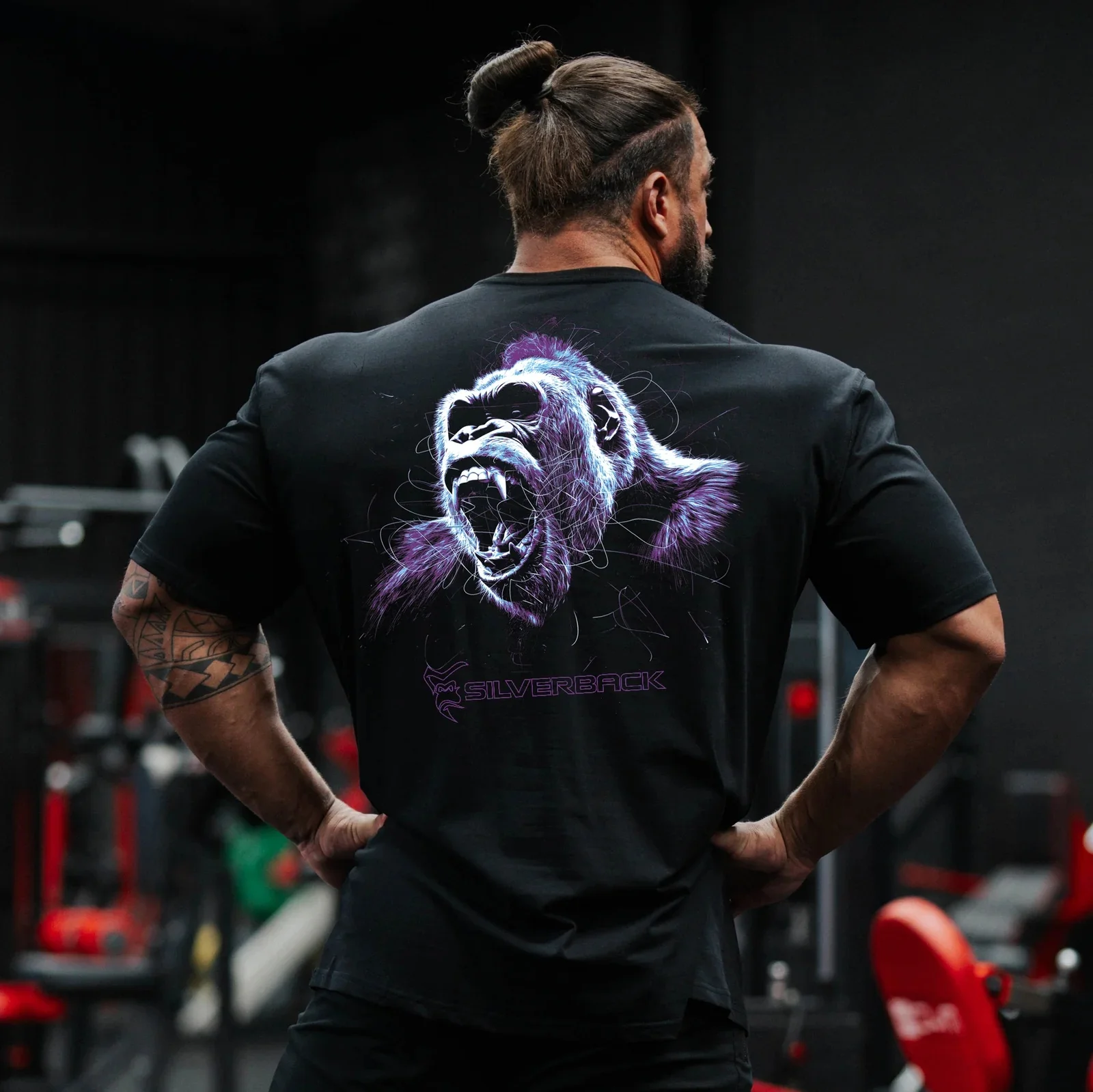 camiseta-masculina-oversized-com-estampa-de-gorila-silverback-para-musculacao-treino-academia-fitness-e-corrida-de-manga-curta