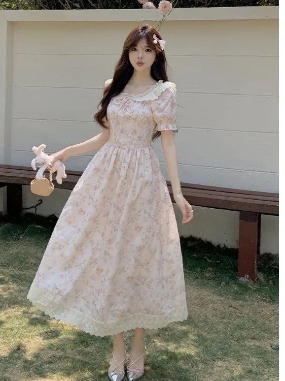 

Новое летнее женское платье больших размеров с цветочным кружевом, рукавами-фонариками, квадратным вырезом, приталенное, в корейском стиле, для повседневной носки