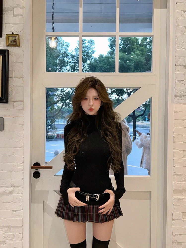 

Black Slim Fit Women's Top And Skirt Set Plaid Pleated Short Skirt Two Piece Suit Design Sense Quality Fashionable Outfit