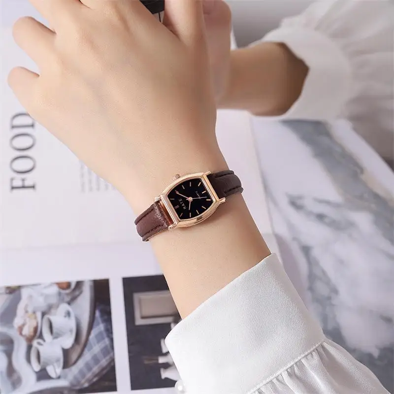 The new trend of simple personality retro style small barrel watch students  women quartz belt watch