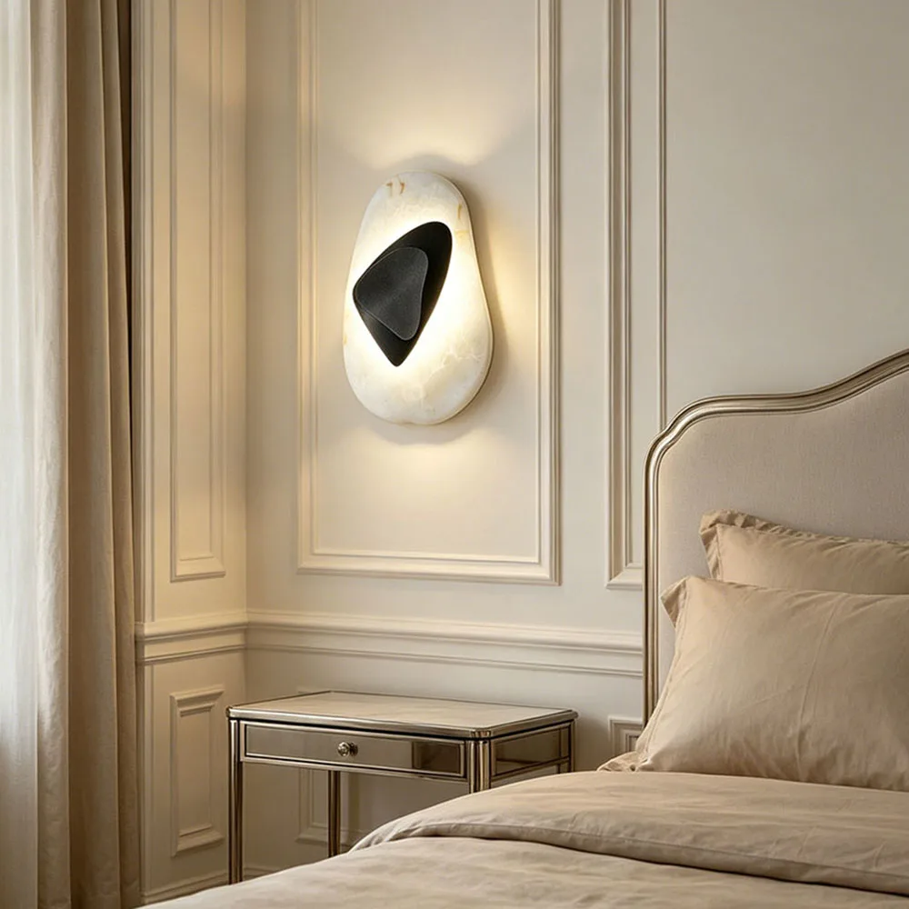 Irregular Organic Shape Resin Wall Lamp Brushed Metal Accent Natural Texture Wall Sconce For Bedroom Bedside Living Room Decor