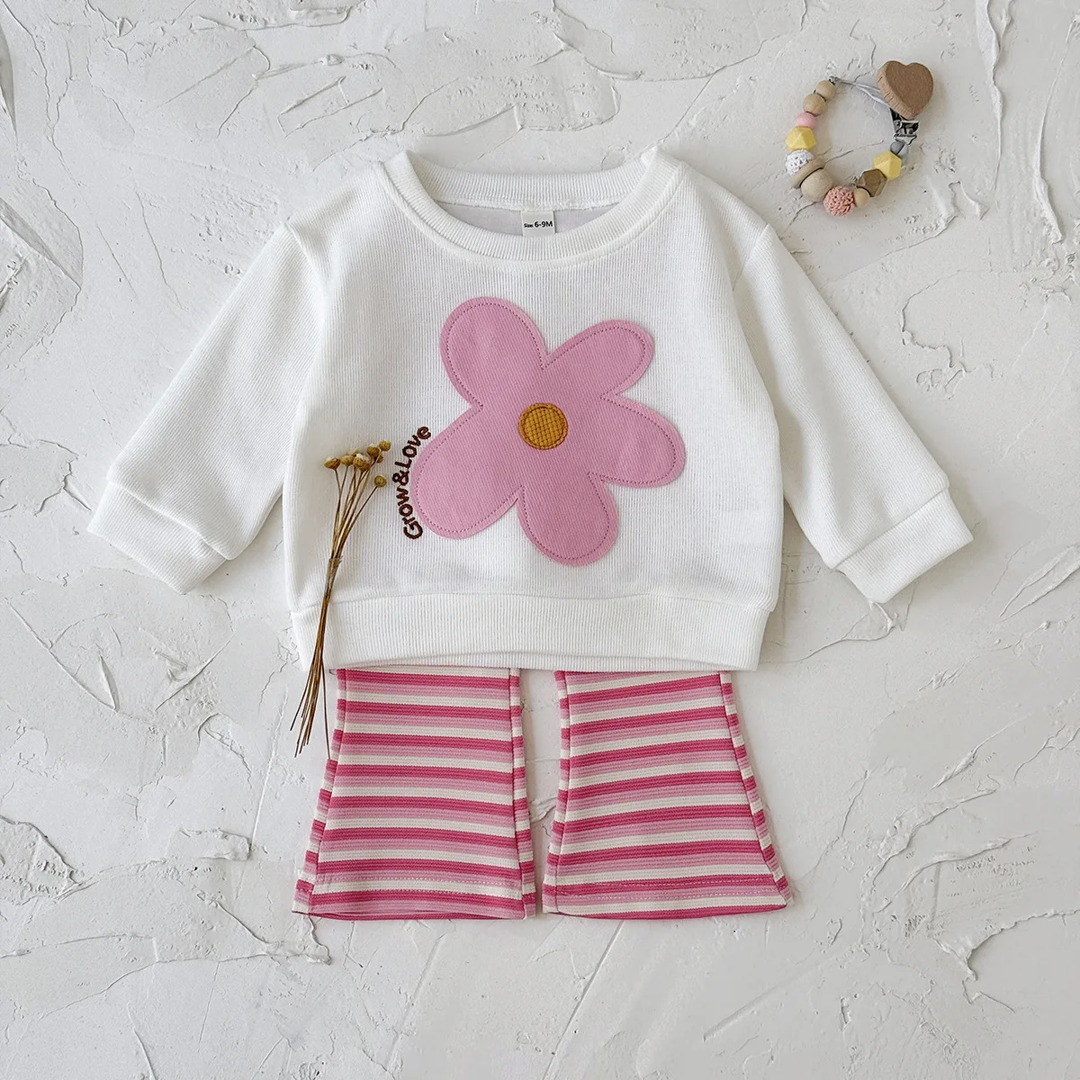 New Spring Baby's Sets Fashion Flower Baby Toddler Set Flower  Fabric Long Sleeved Striped Micro Flared Two-piece Set