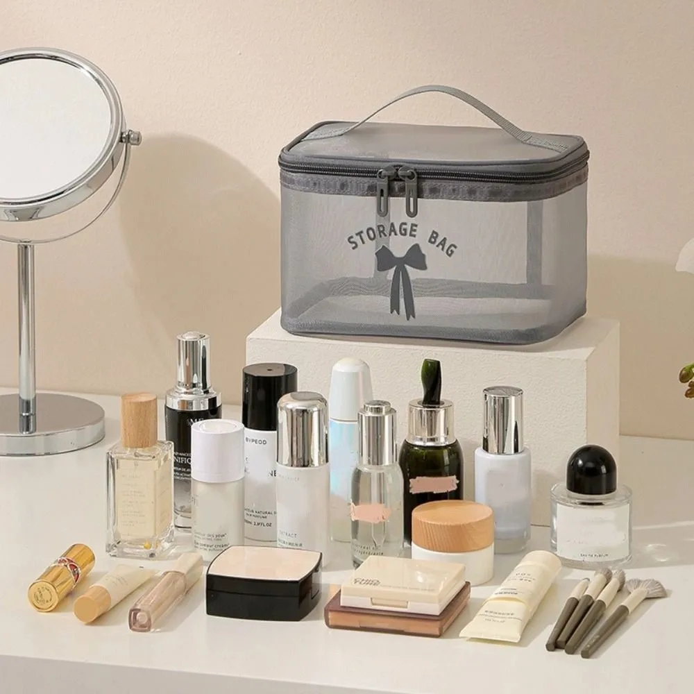 حقيبة مستحضرات التجميل الشبكية الشفافة قابلة للتنفس ذات سعة كبيرة حقيبة أدوات الزينة المحمولة باليد خفيفة الوزن منظم المكياج حقيبة السفر