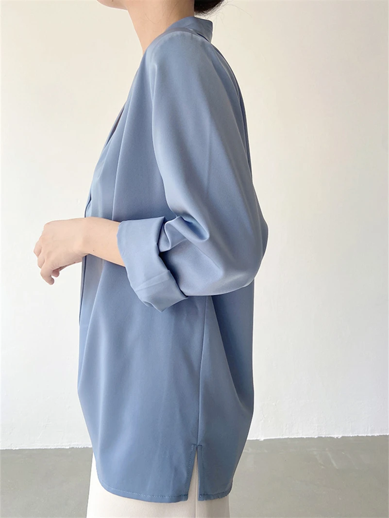 Женская атласная плиссированная винтажная элегантная блузка, корейская мода, деловые повседневные рубашки, офисные женские однотонные блузки с v-образным вырезом и длинным рукавом