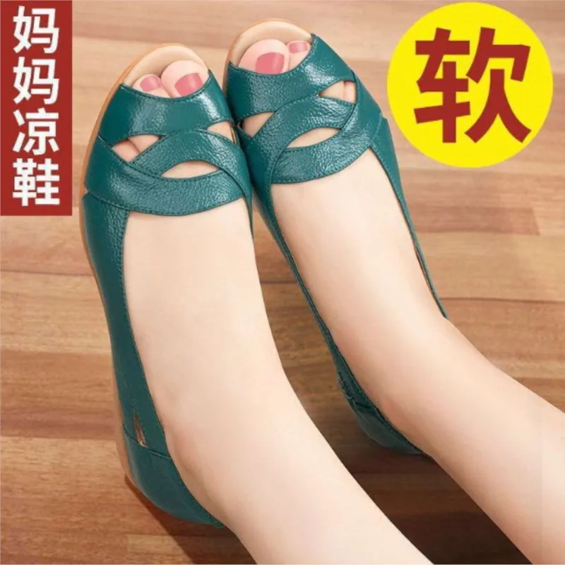 Summer Ladies Fashion Sandals Middle-Aged Soft Leather Fish Head Sandals Large Size Slope Comfortable Woman Shoes 35- 43