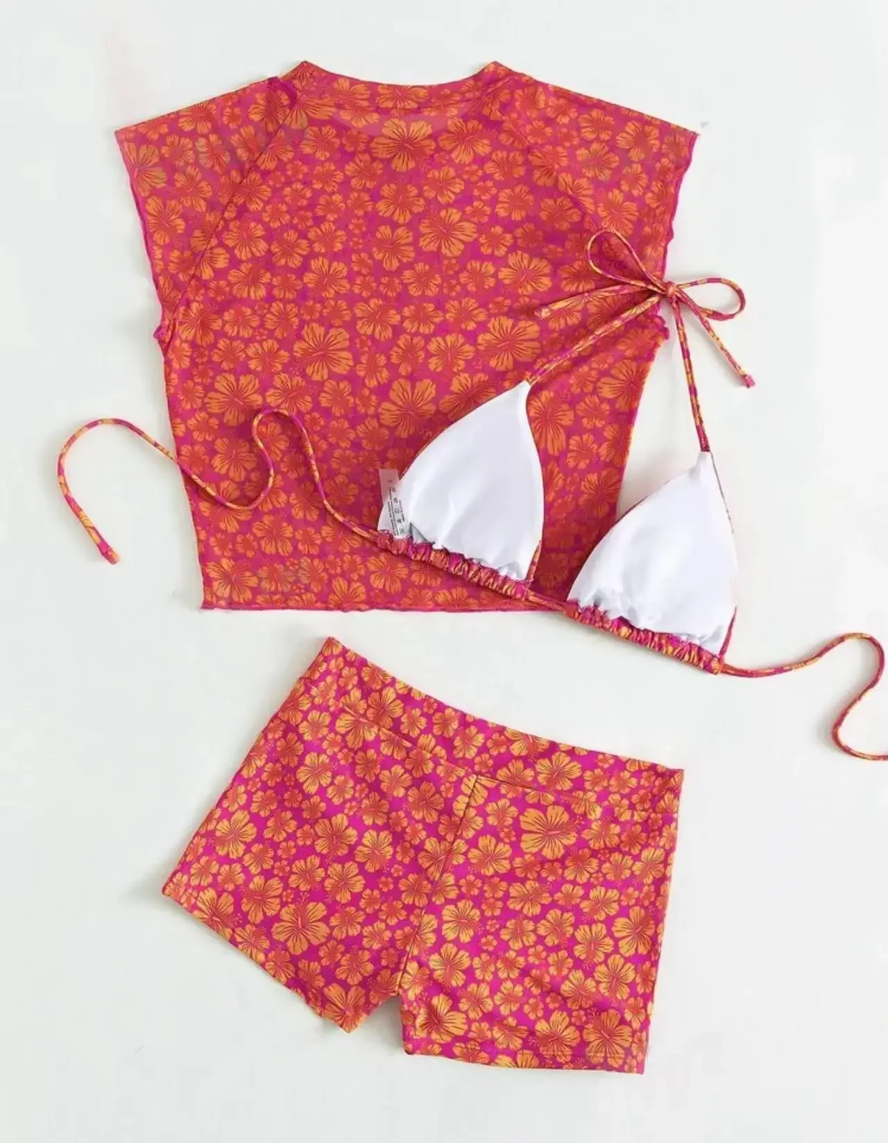 Set bikini rosso a vita alta da donna 3 pezzi con top corto a collo alto costume da bagno femminile costumi da bagno floreali da spiaggia costumi da bagno pantaloncini