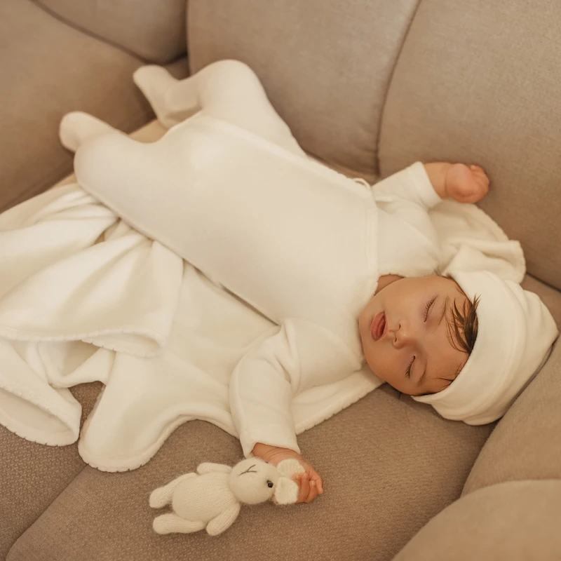 Ali layette AW25 blue and Ivory Trimming collection Velour babies Set Matching hat and blanket Babies Rompers