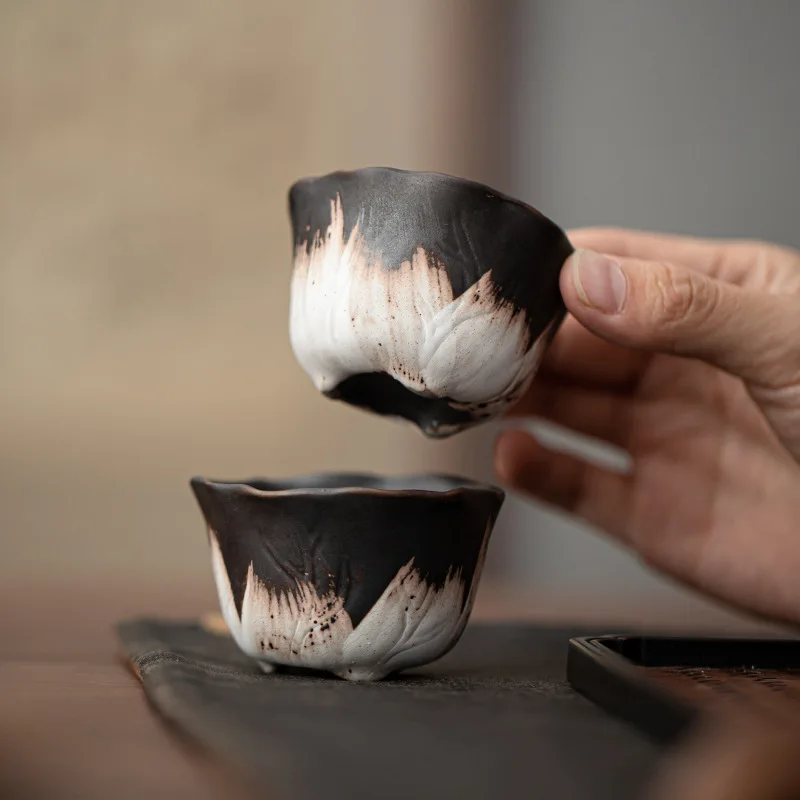 

1pc Black Lotus Leaf Shaped Tea Cup Retro Vintage Ceramic Mugs Chinese Kung Fu Teacup Master Cup Handmade Cups Drinkware Teaware