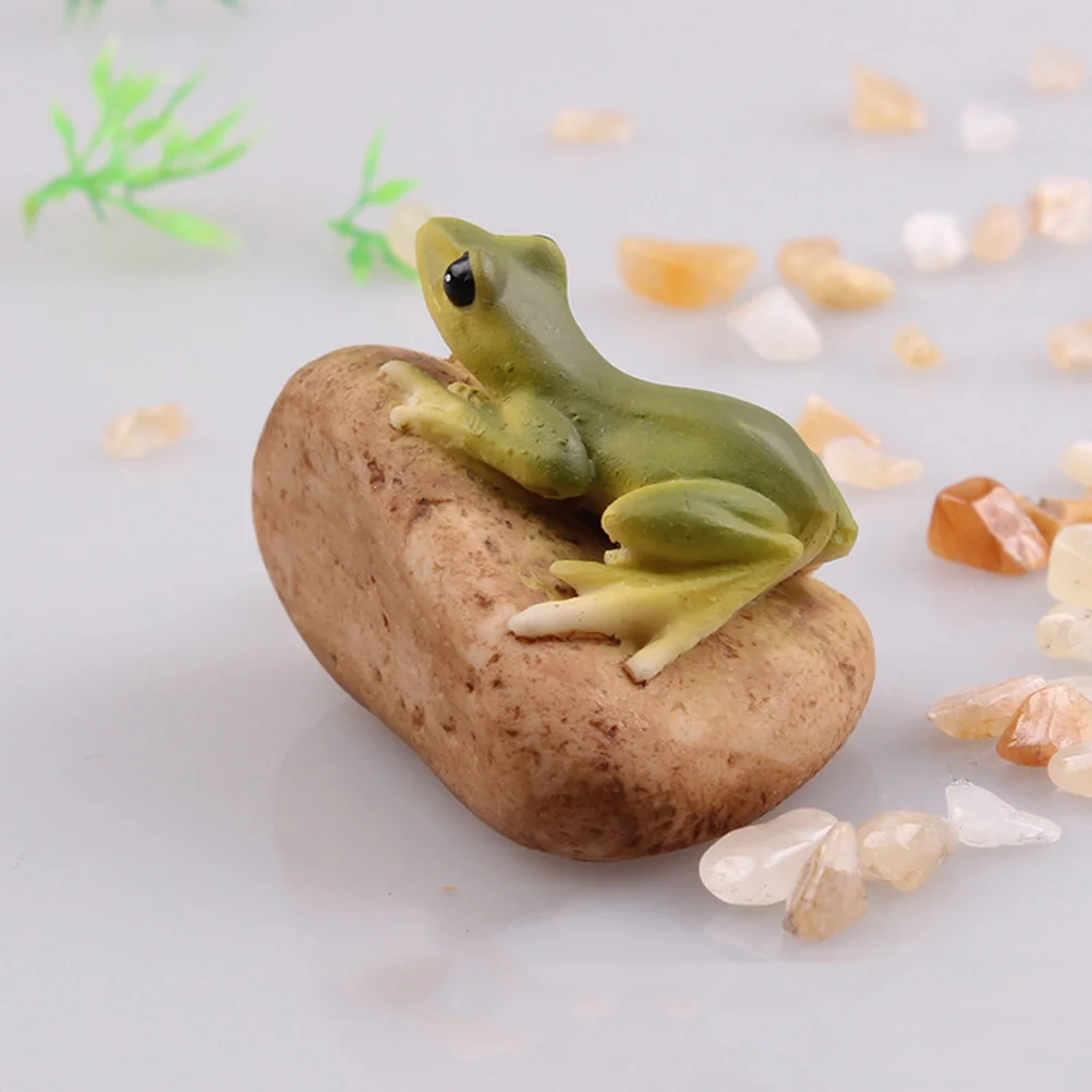 

3Pcs Resin Stone Frogs Garden Decorations Frogs on A Stone Statue Lovely Garden Ornaments for Home Outdoor Scene Layout