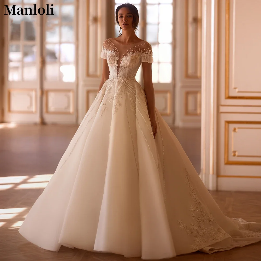 

Customized Retro Elegant Princess Wedding Dress Round Neck Short Sleeve Embroidered Bead Bridal Dress A-line Wedding Dress