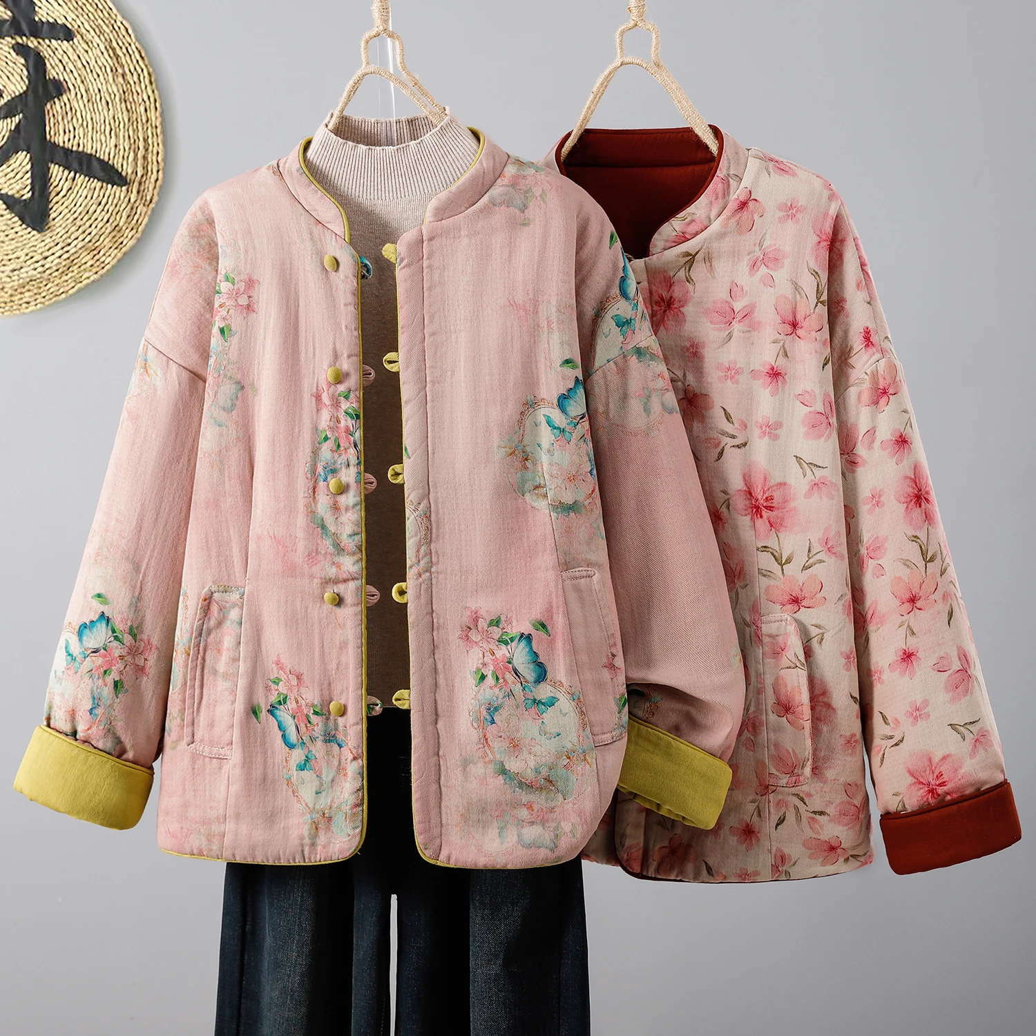 Thickened Double-Sided Wear Cotton Jacket Women's Stylish Retro Print Button Design Warm Commuter Style Cotton Coat