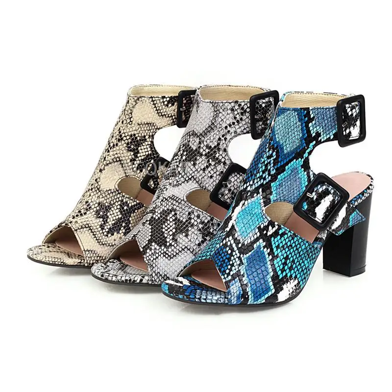 

KNCOKAR/2020 летние винтажные туфли-гладиаторы на высоком каблуке со змеиным принтом и пряжкой, синие женские сандалии-гладиаторы на высоком каблуке со змеиным узором